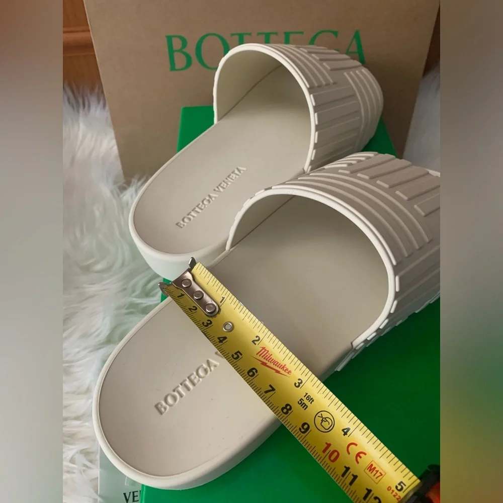 Spanking Brand New Bottega Veneta Summer Slides ❤️❤️ - Picture 10 of 13